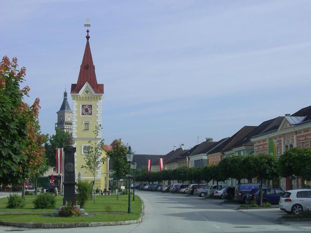 Gasthof Gruenling Wallsee Exteriör bild